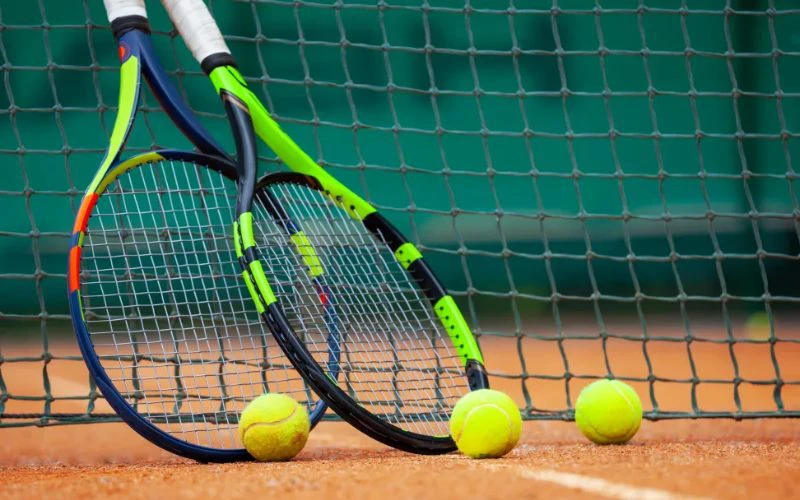 tennis-rackets tennis-rackets