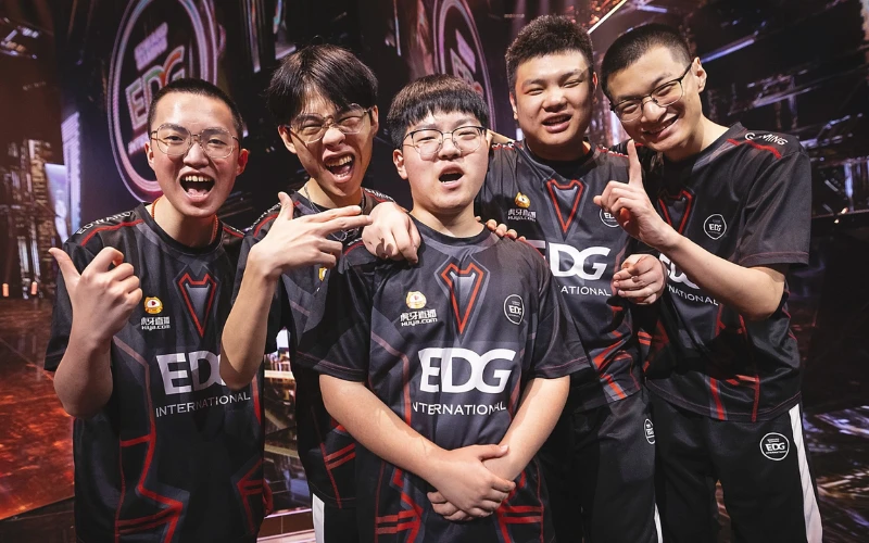 edward-gaming-team