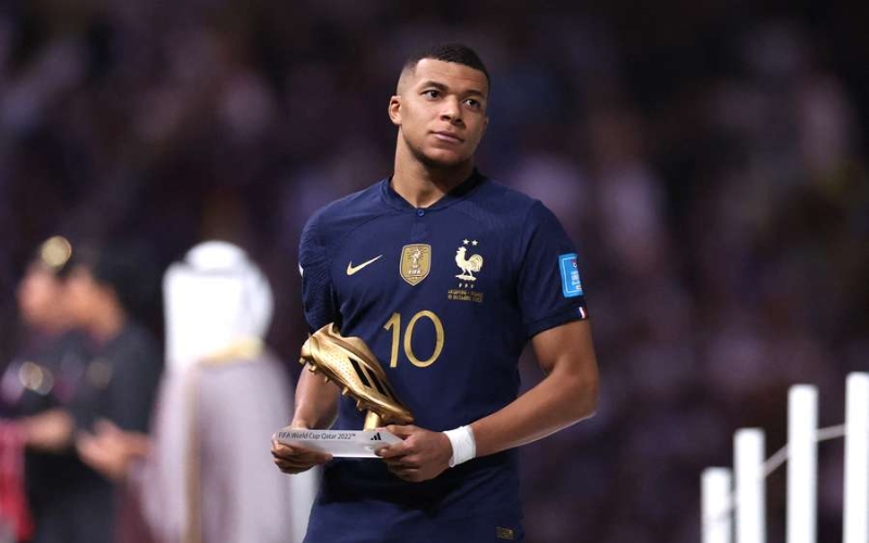 kylian-mbappe-world-cup-golden-boot-award kylian-mbappe-world-cup-golden-boot-award
