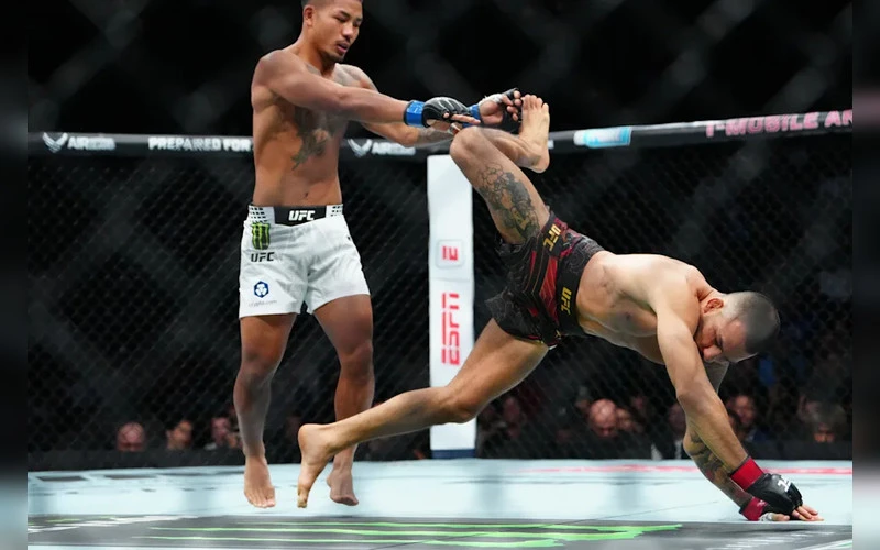 ufc-331-predictions-joshua-van-vs-pantoja